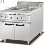 Electric fryer 2-basket     800x900x850+80mm    capacity:28L/tank   380v/50hz   power :12+12kw
